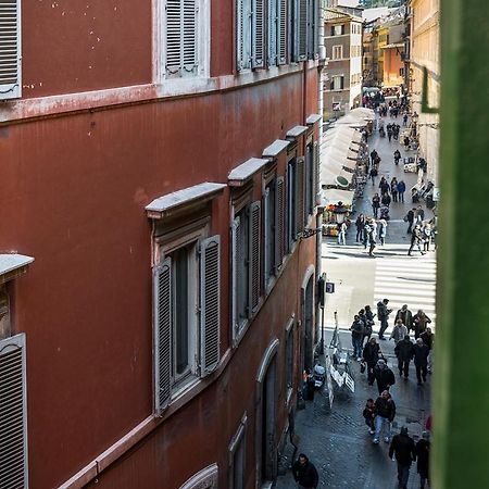 Trevi & Pantheon Luxury Rooms Рим Екстериор снимка