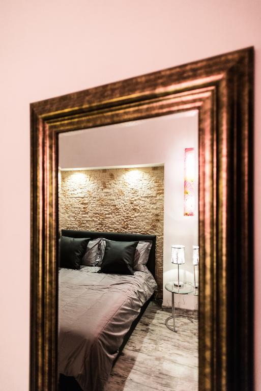 Trevi & Pantheon Luxury Rooms Рим Стая снимка