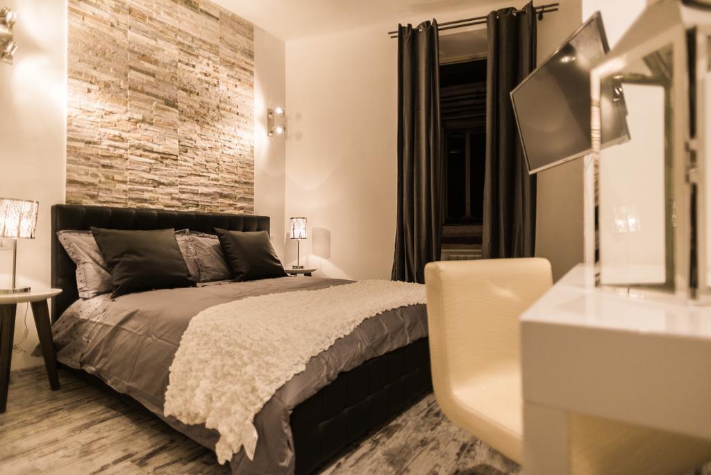 Trevi & Pantheon Luxury Rooms Рим Стая снимка
